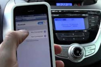 راه های مختلف اتصال گوشی به ضبط خودرو 